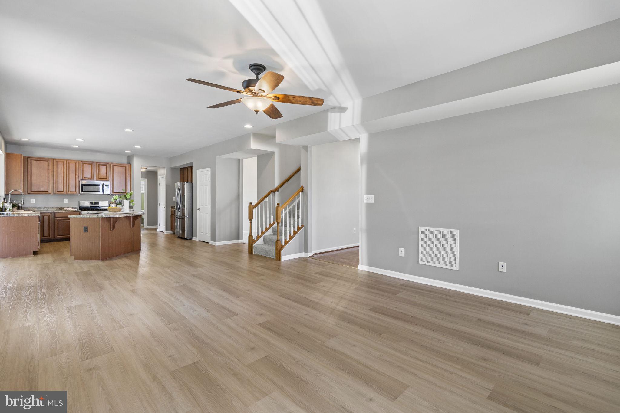 ABINGDON MANOR POINT - Residential