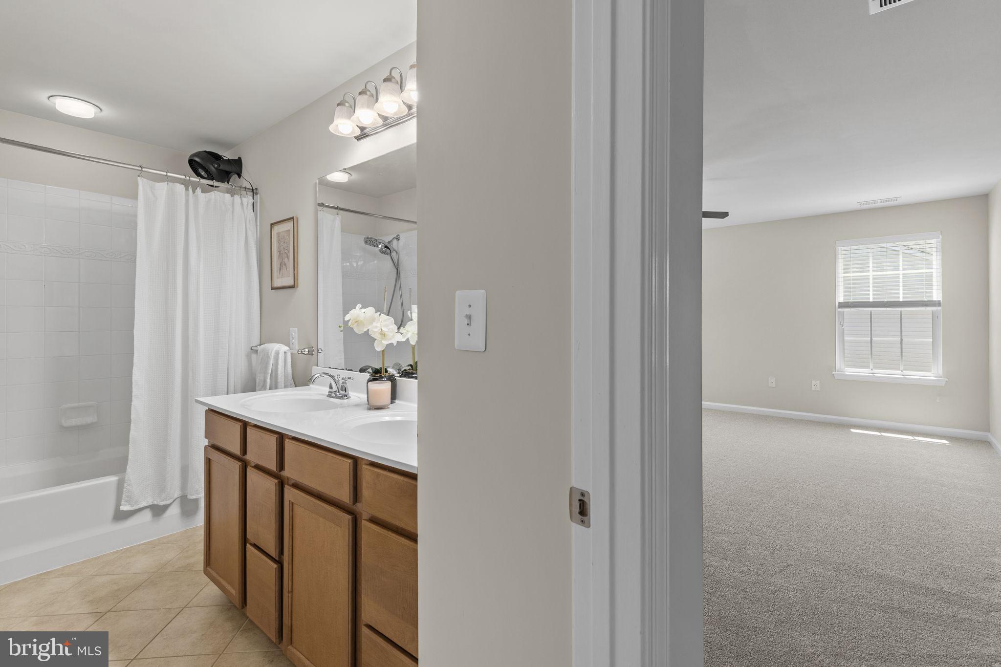 ABINGDON MANOR POINT - Residential