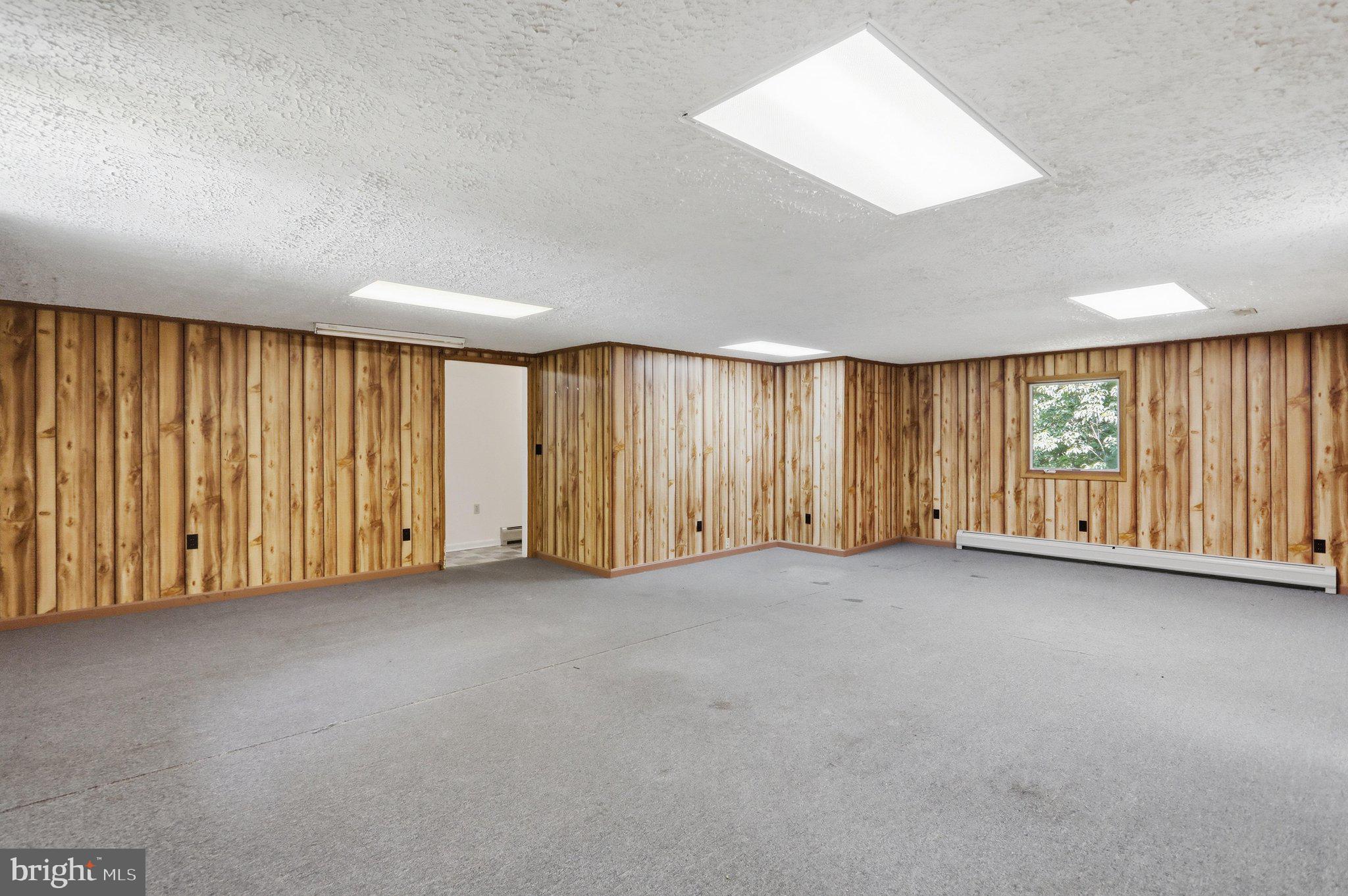 BEAVER DAM WOODS - Residential