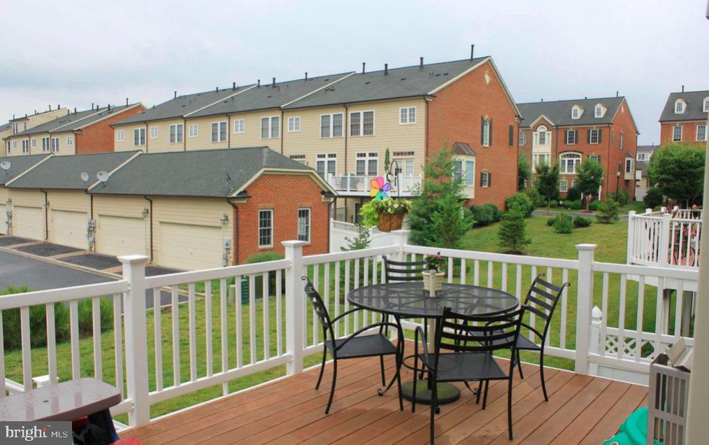 VILLAGES OF URBANA - Residential Lease