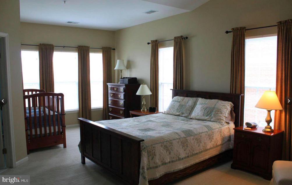 VILLAGES OF URBANA - Residential Lease