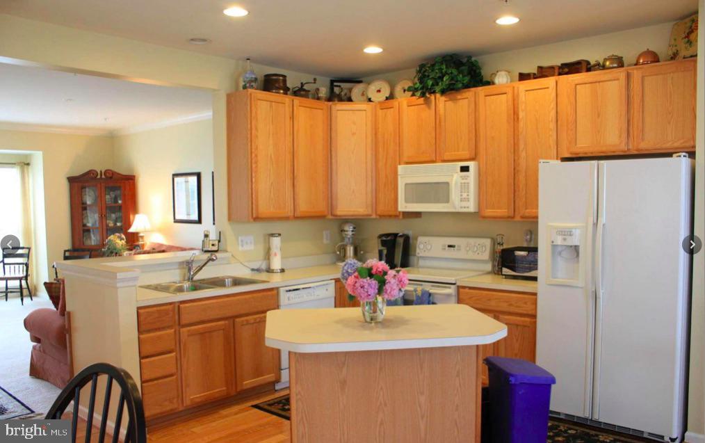 VILLAGES OF URBANA - Residential Lease