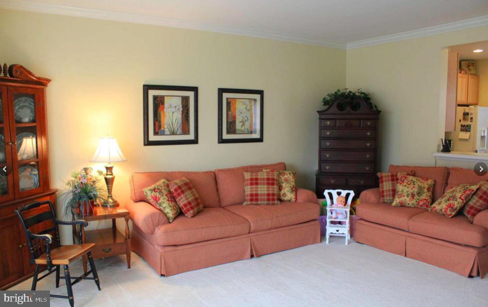 VILLAGES OF URBANA - Residential Lease