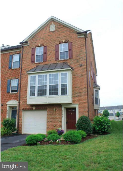 BEAUTIFUL, END-UNIT TOWNHOME WITH ONE CAR GARAGE! THIS HOME HAS 3 BEDROOMS, 2 FULL BATHS, AND 2 HALF BATHS. HARDWOOD FLRS ON MAIN LEVEL, W/W CARPET, CERAMIC TILE, UPGRADED APPLIANCES AND CABINETS. GORGEOUS STONE FP. PERFECT DECK WITH ACCESS TO BACKYARD. AWESOME FIN BASEMENT. THIS IS A GREAT RENTAL!