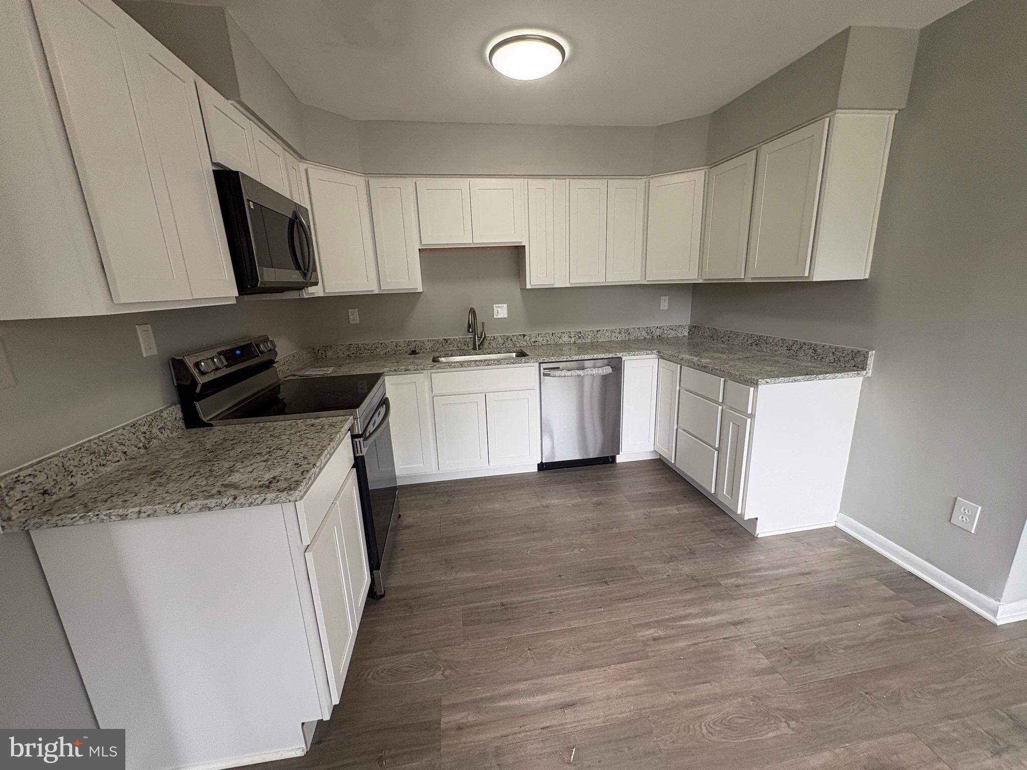 QUEENS PARK - Residential