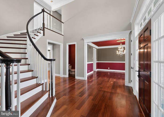 THE ENCLAVE - Residential