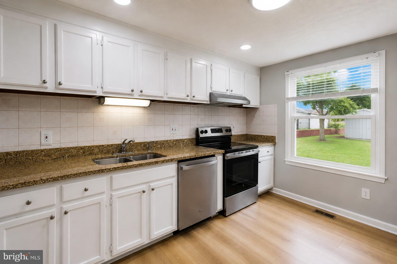 WOODBRIDGE VALLEY - Residential