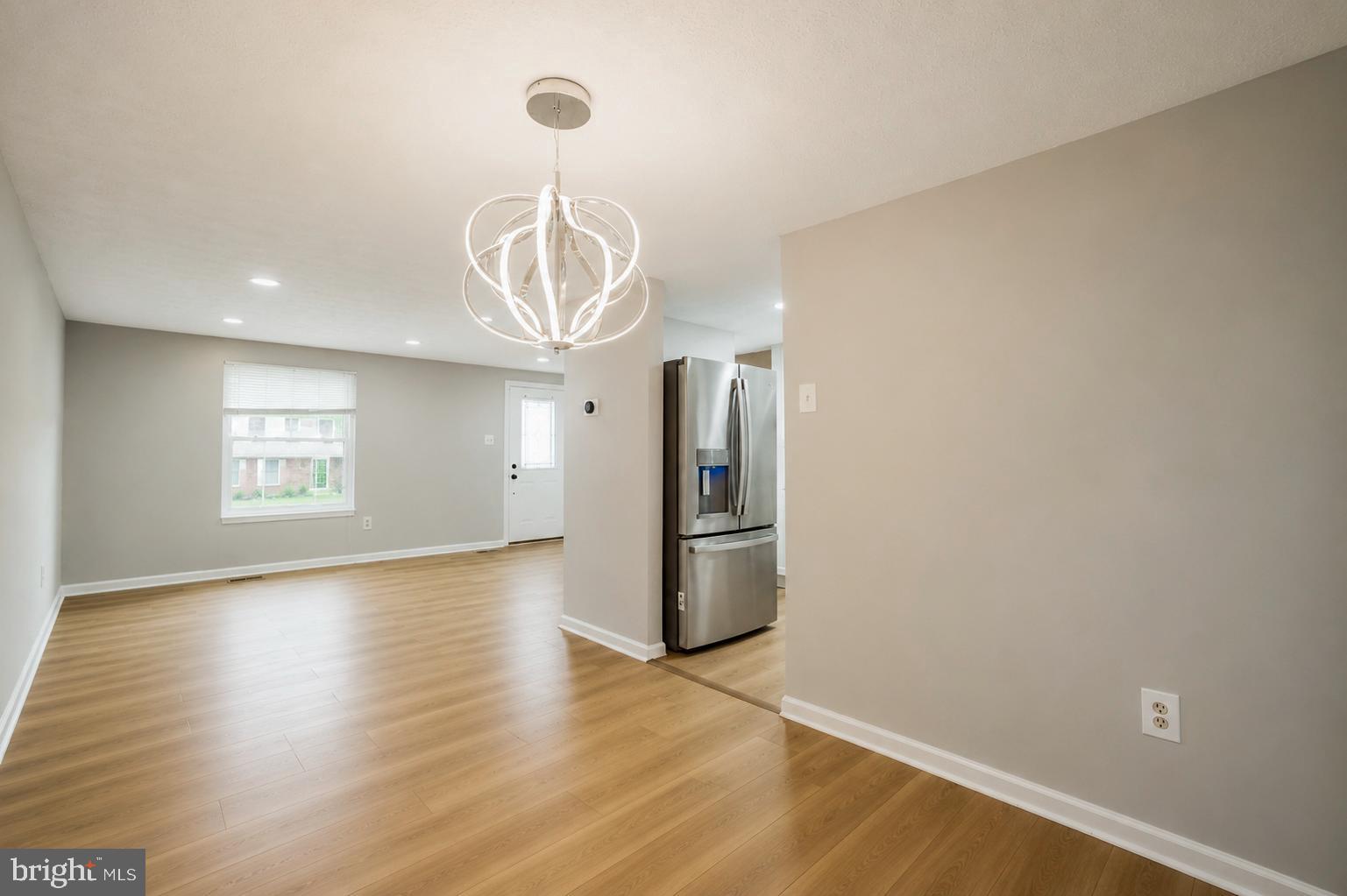 WOODBRIDGE VALLEY - Residential