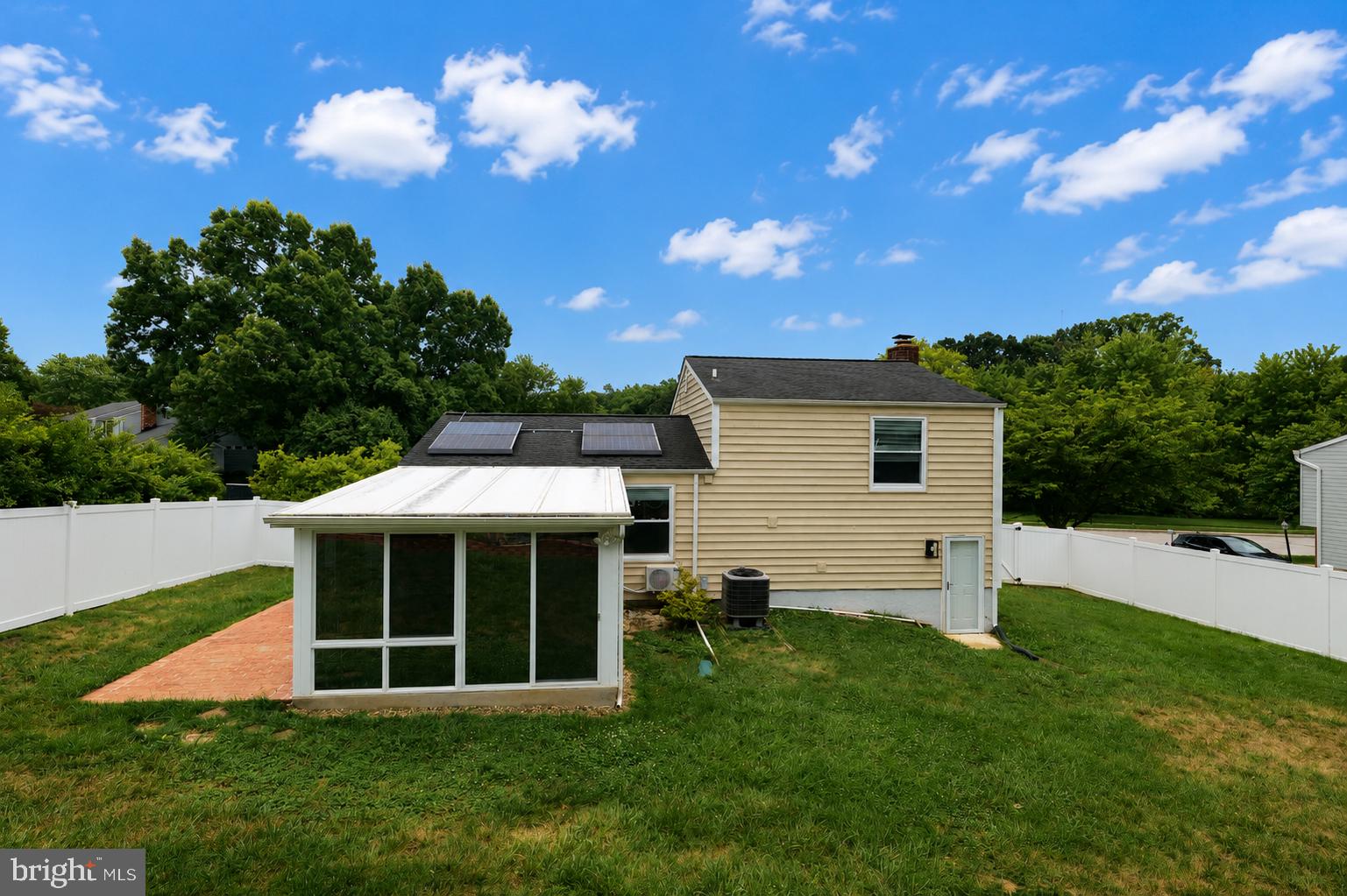WOODBRIDGE VALLEY - Residential