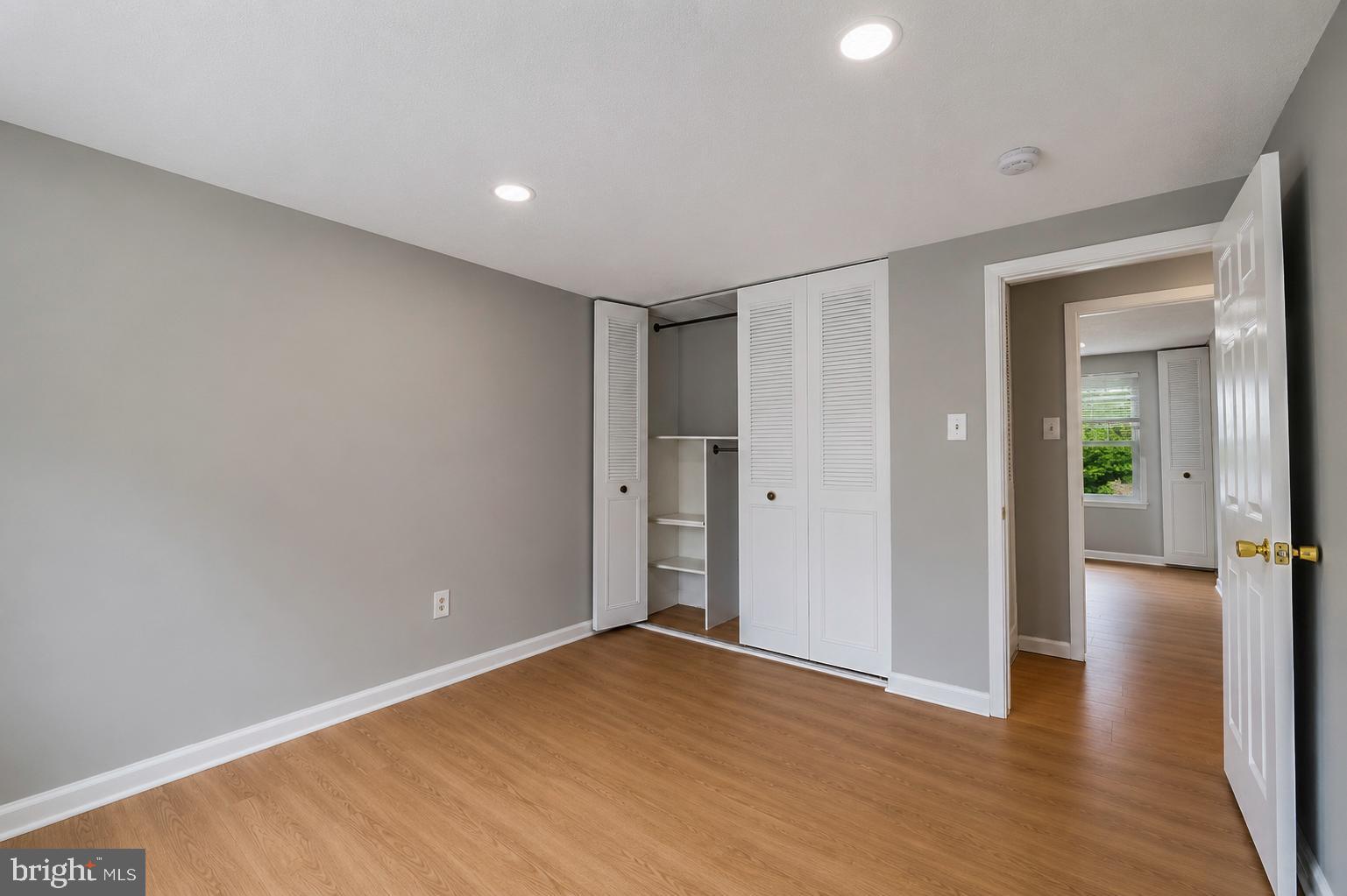 WOODBRIDGE VALLEY - Residential