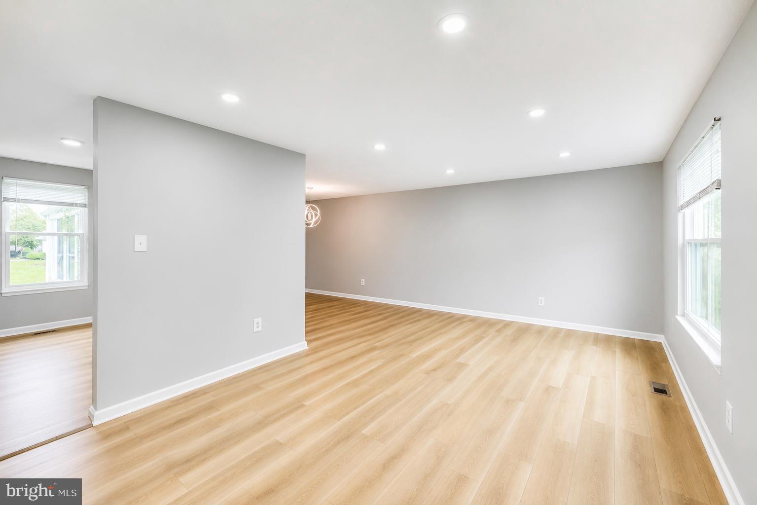 WOODBRIDGE VALLEY - Residential