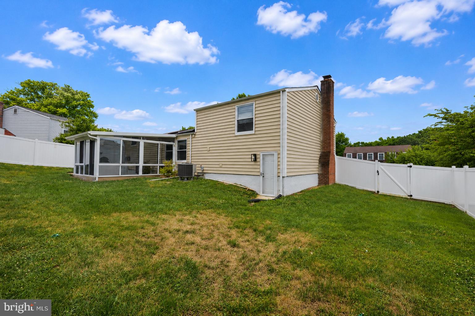 WOODBRIDGE VALLEY - Residential