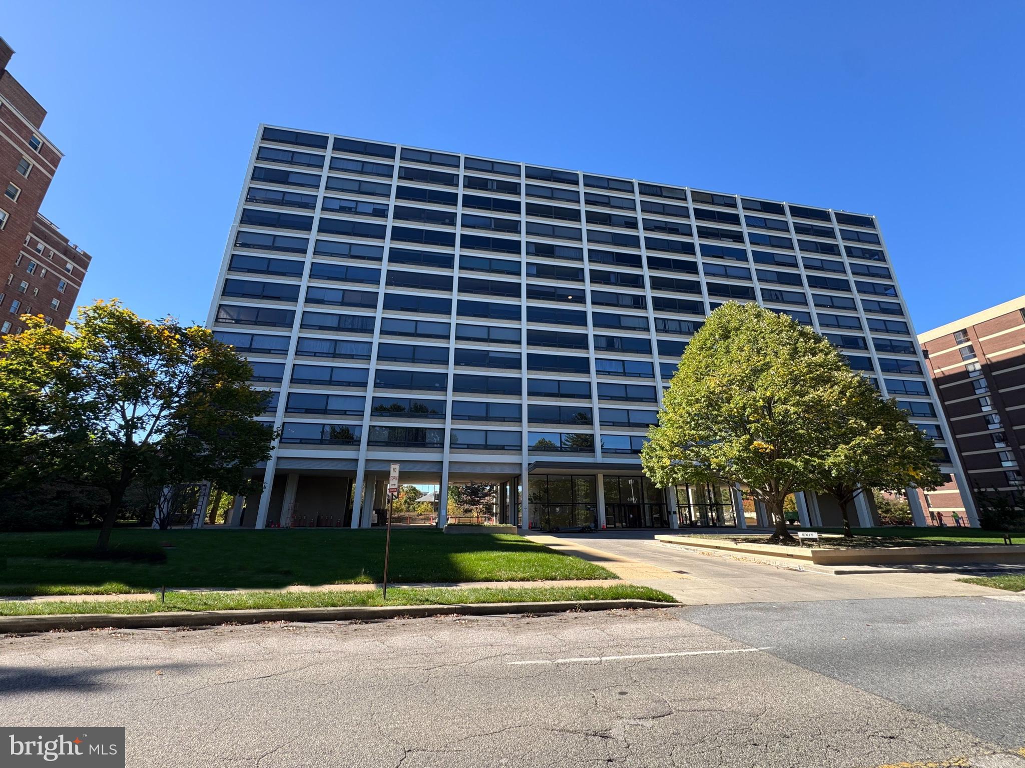 HIGHFIELD HOUSE CONDOMINIUM - Residential