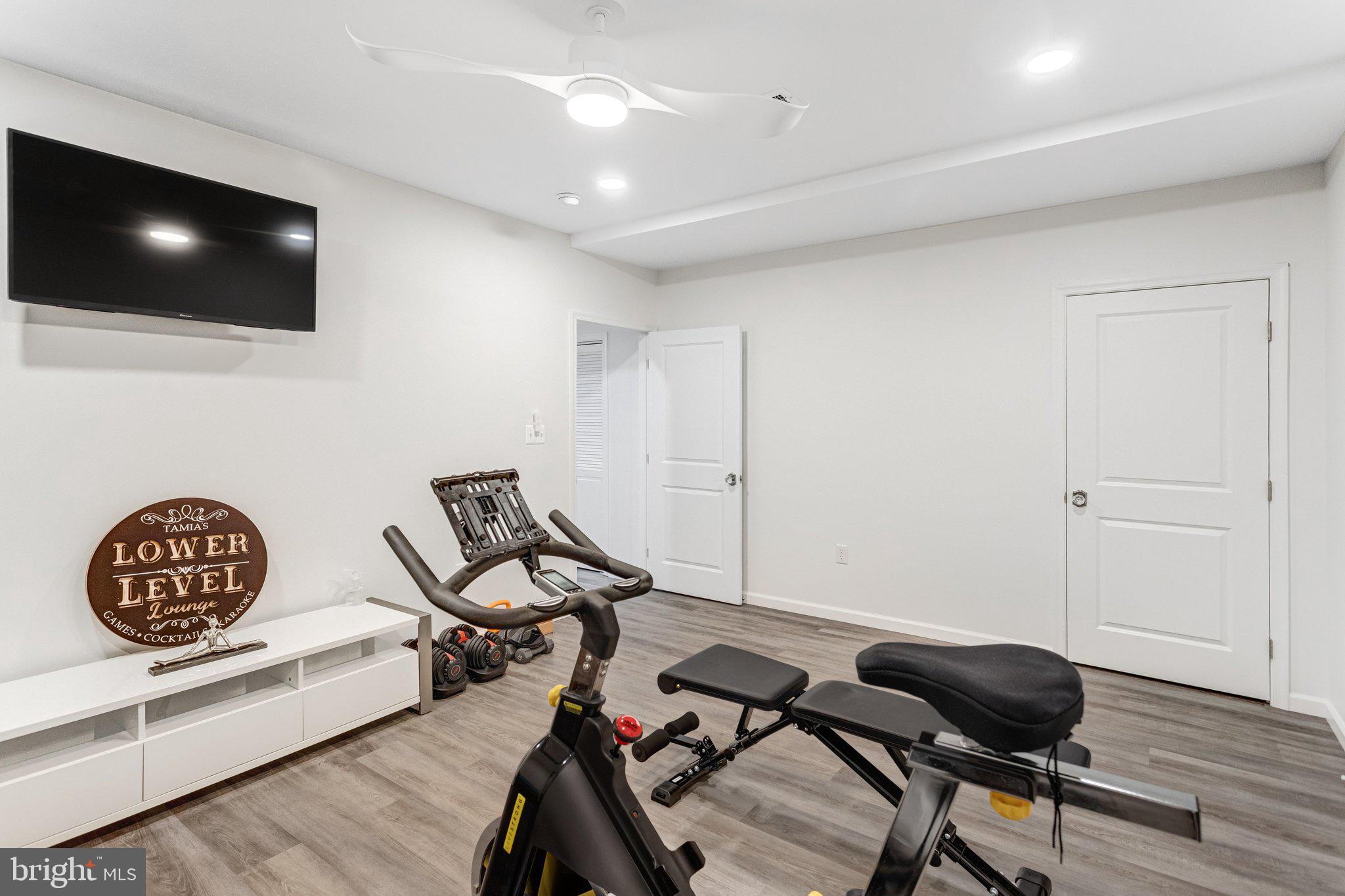 LAUREL HILLS CROSSING - Residential