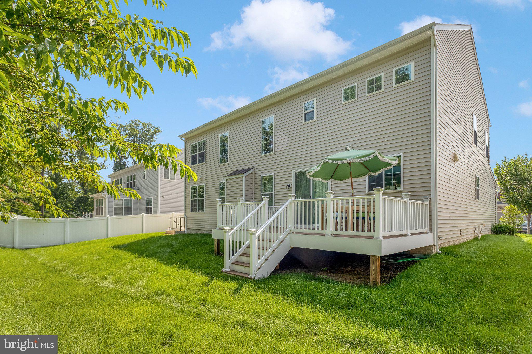 LAUREL HILLS CROSSING - Residential