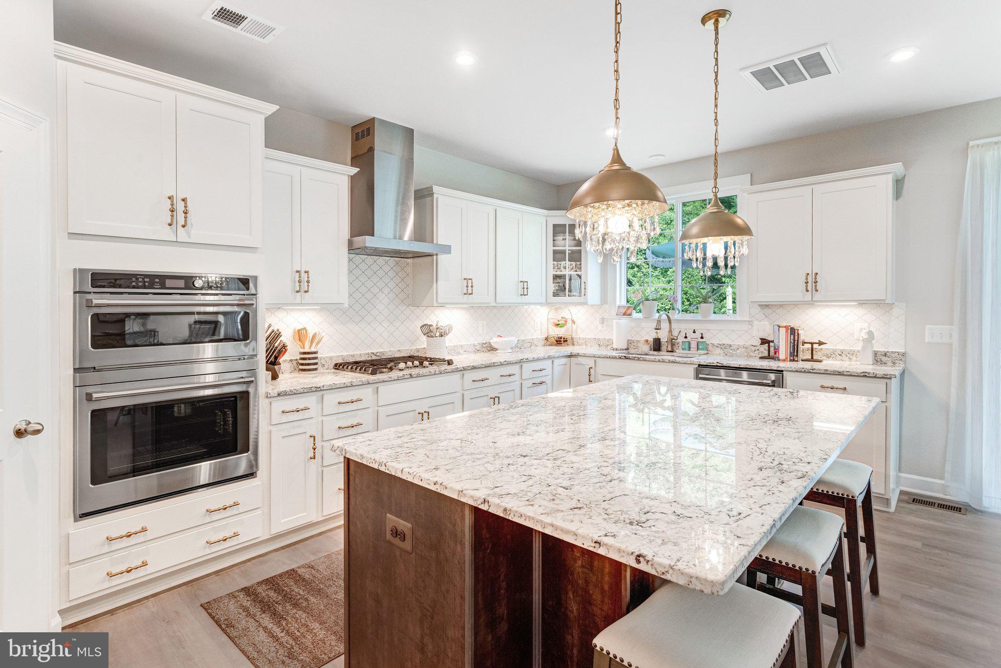 LAUREL HILLS CROSSING - Residential