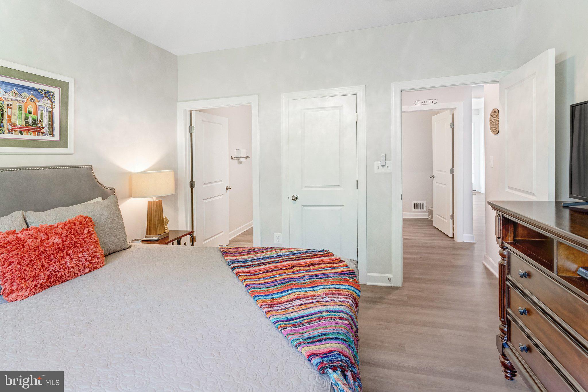 LAUREL HILLS CROSSING - Residential