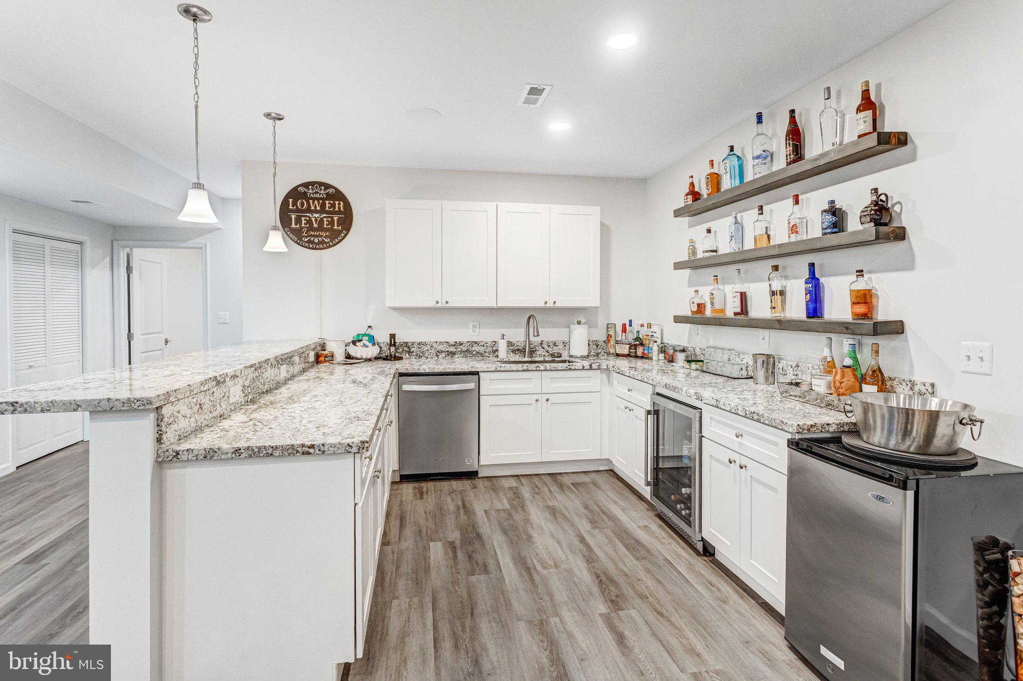LAUREL HILLS CROSSING - Residential
