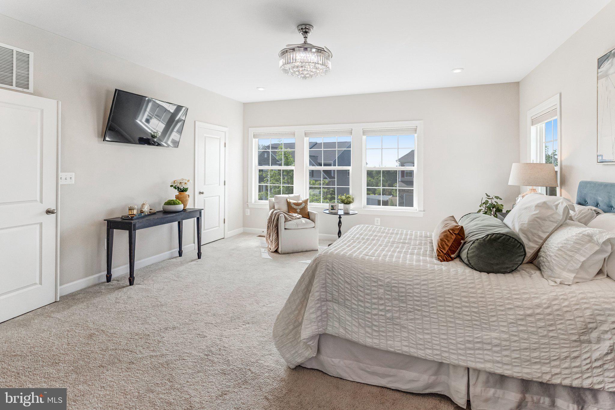 LAUREL HILLS CROSSING - Residential