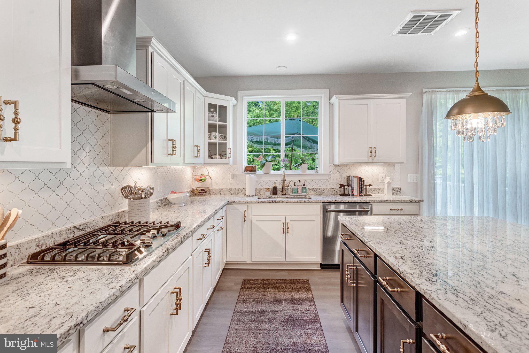 LAUREL HILLS CROSSING - Residential