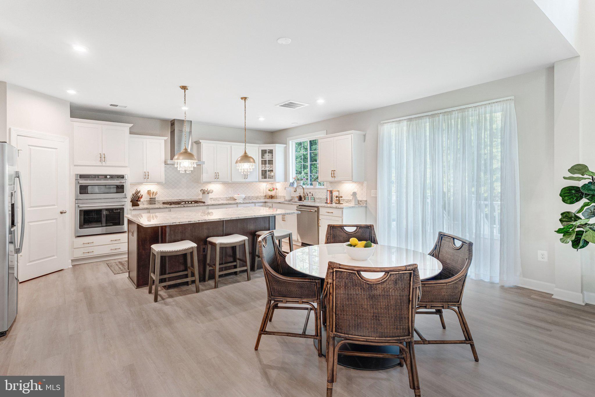 LAUREL HILLS CROSSING - Residential