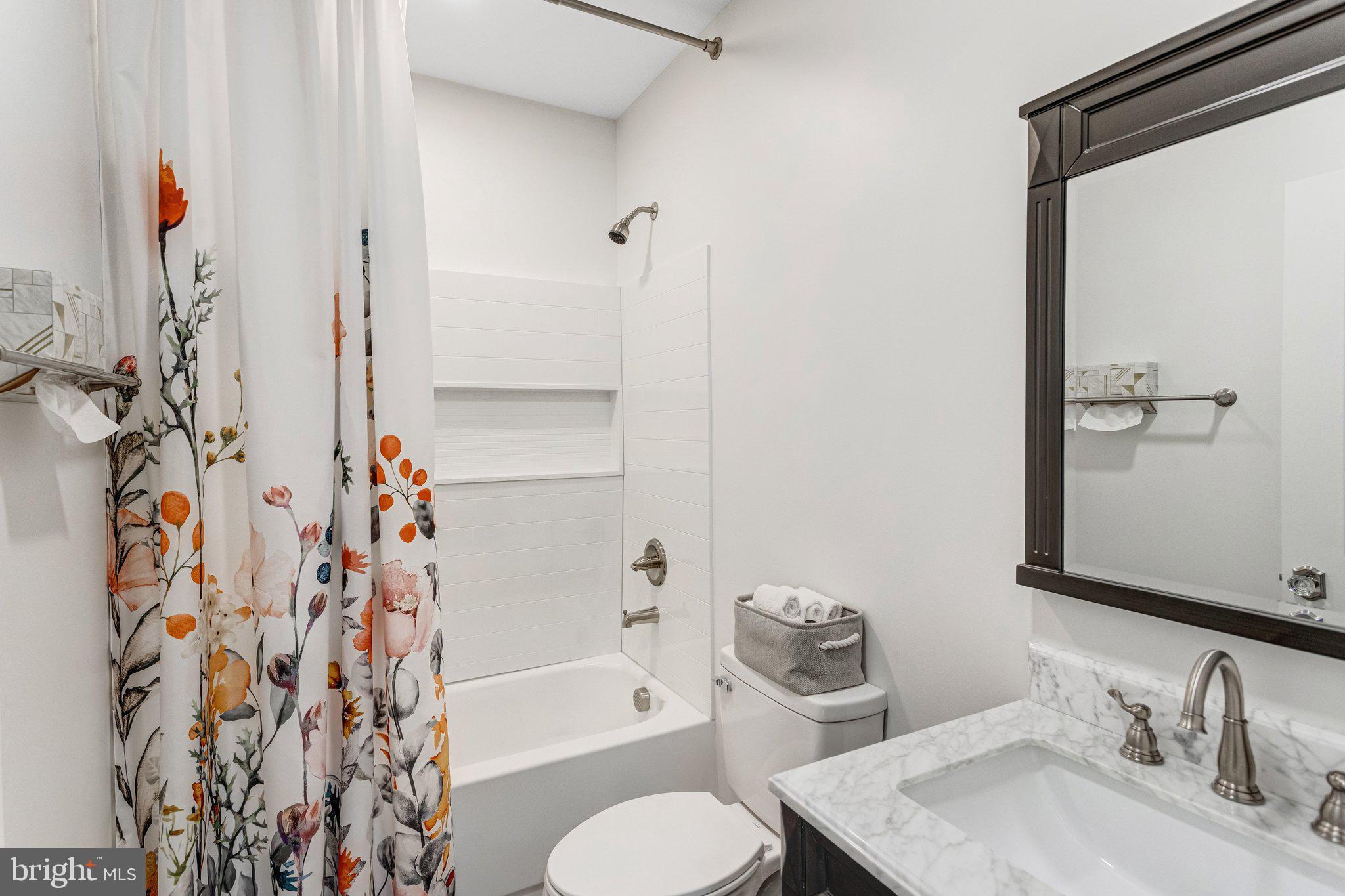 LAUREL HILLS CROSSING - Residential