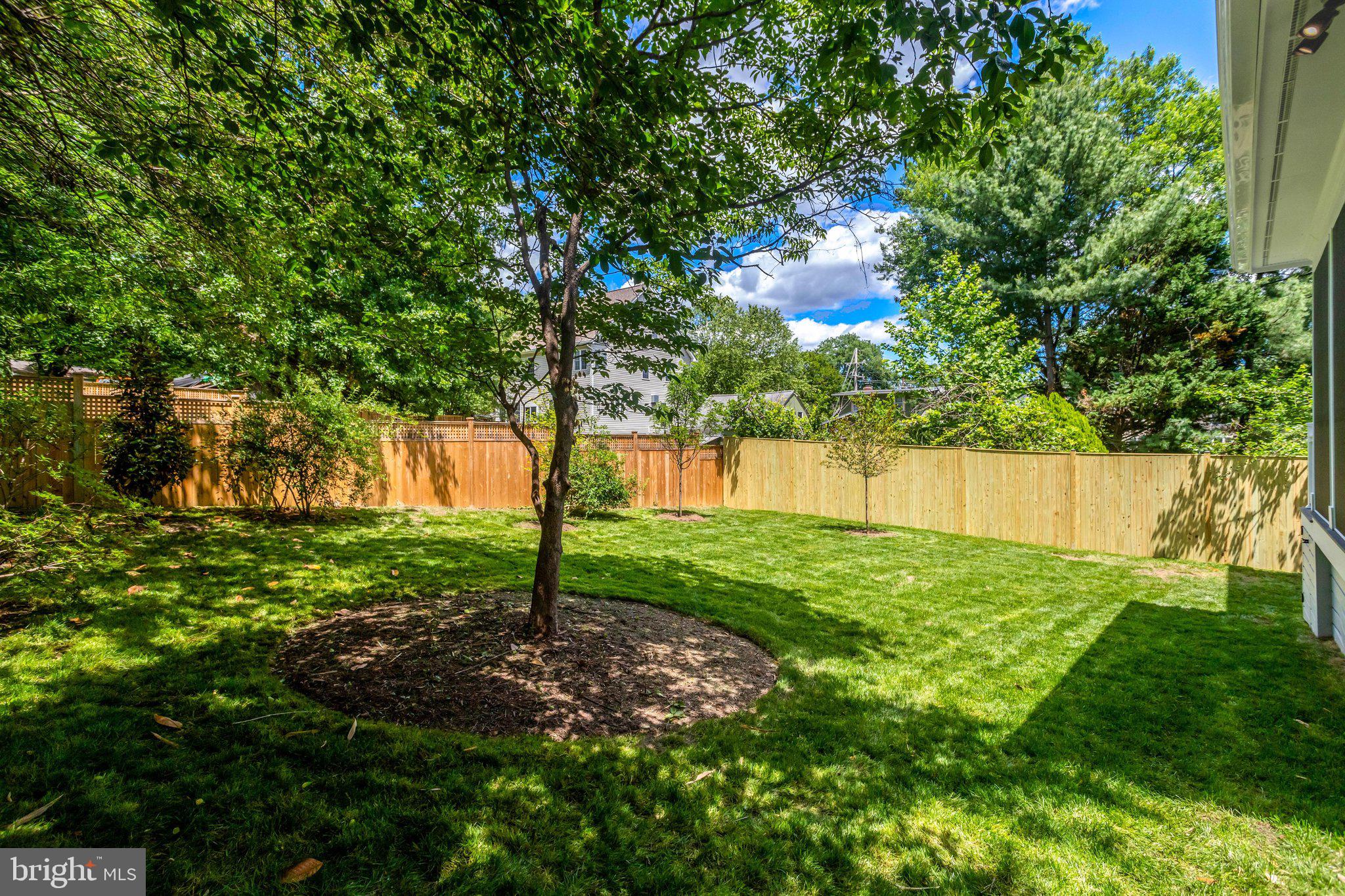 LEEWAY OVERLEE - Residential