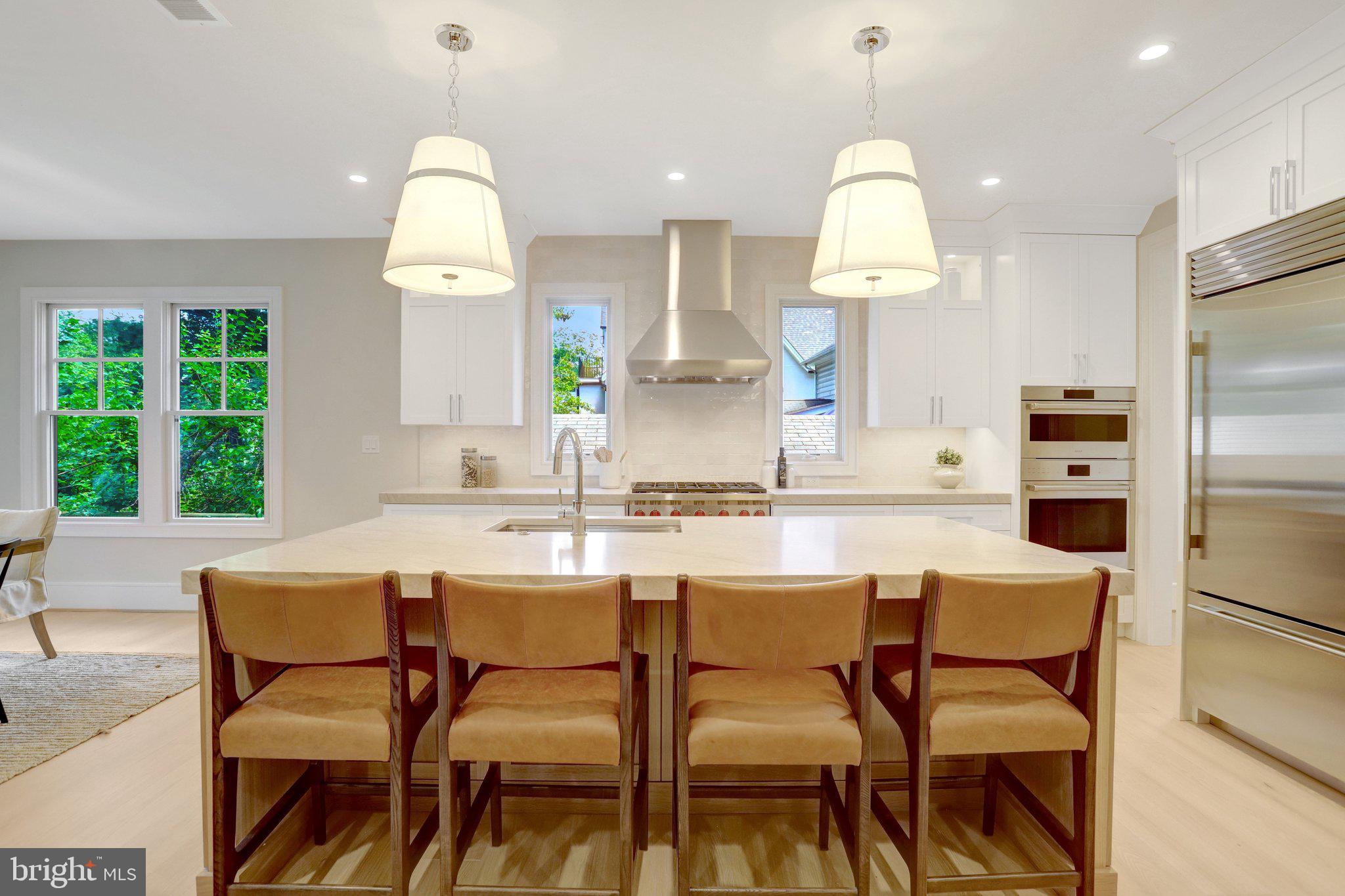 LEEWAY OVERLEE - Residential