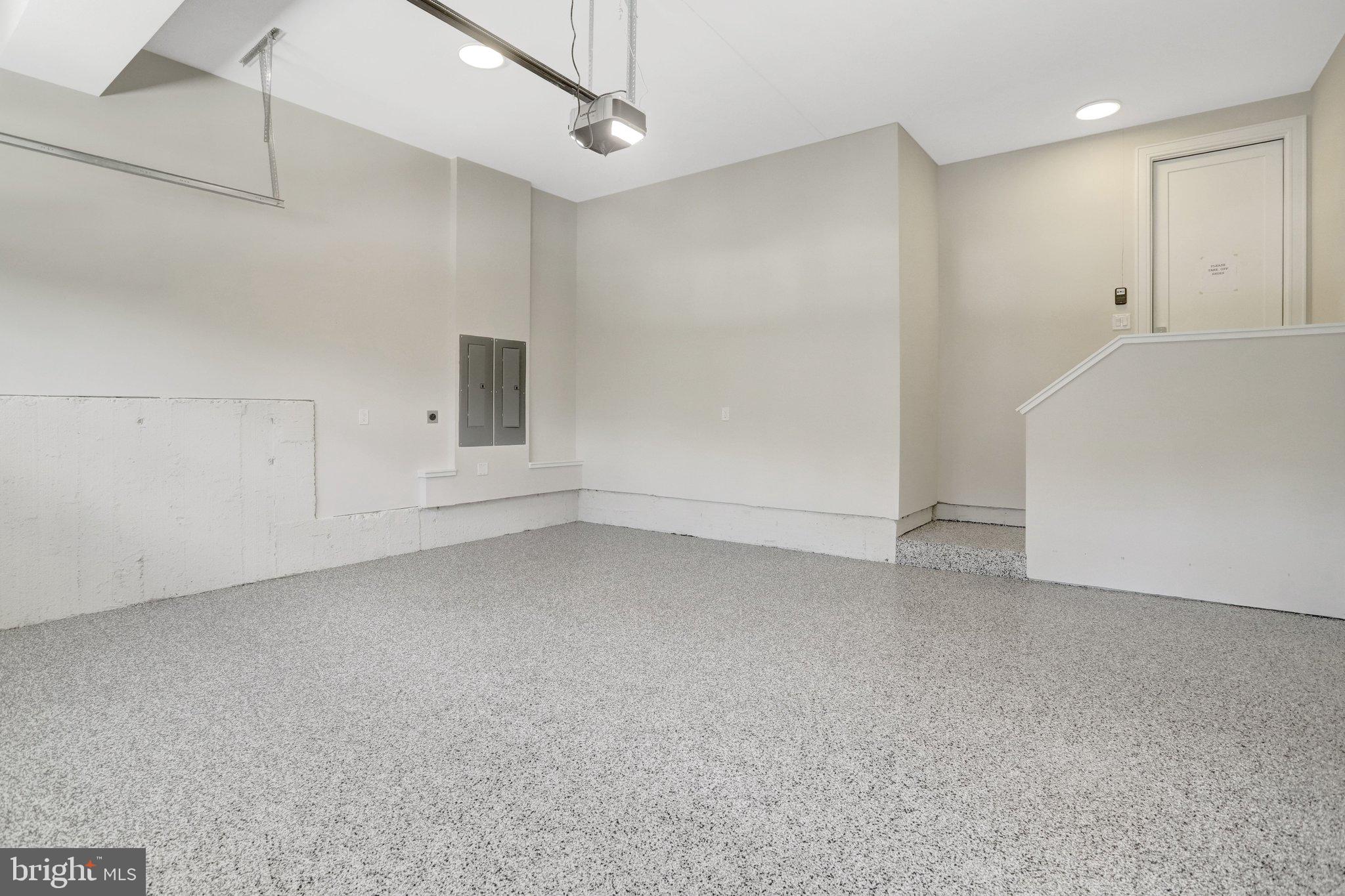 LEEWAY OVERLEE - Residential