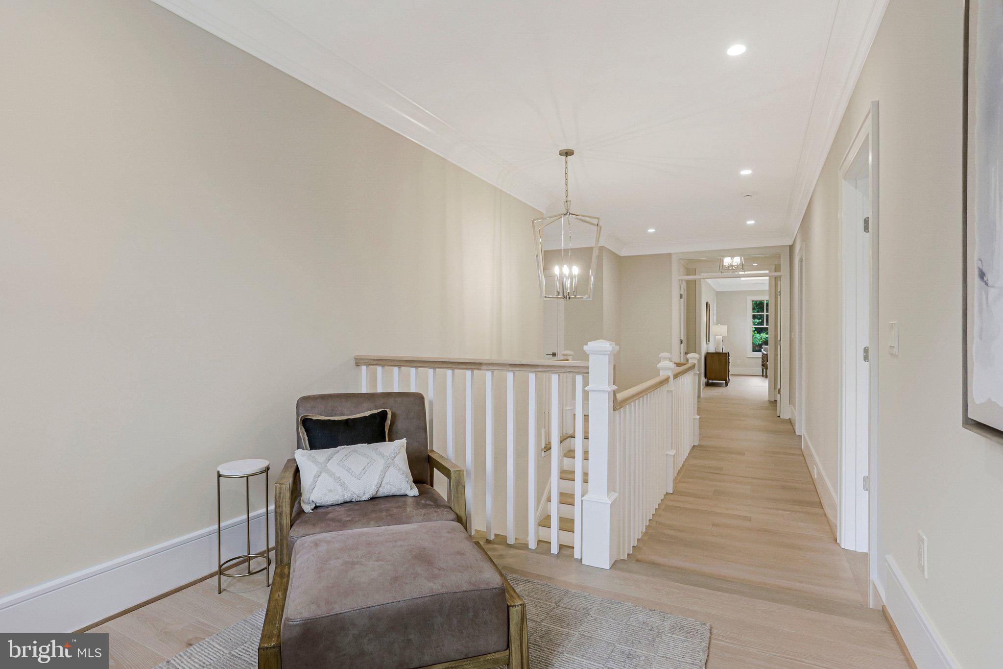 LEEWAY OVERLEE - Residential