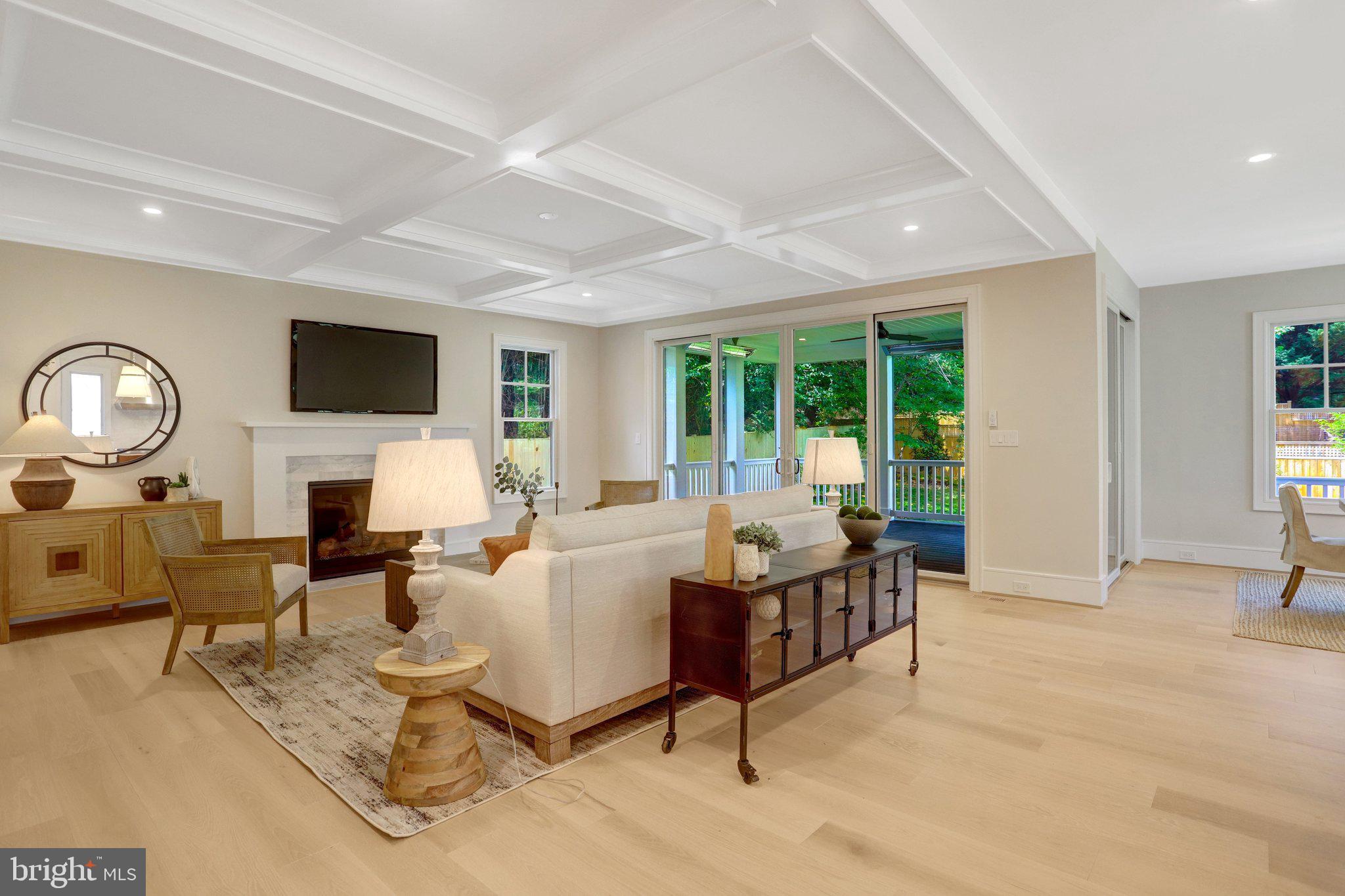LEEWAY OVERLEE - Residential