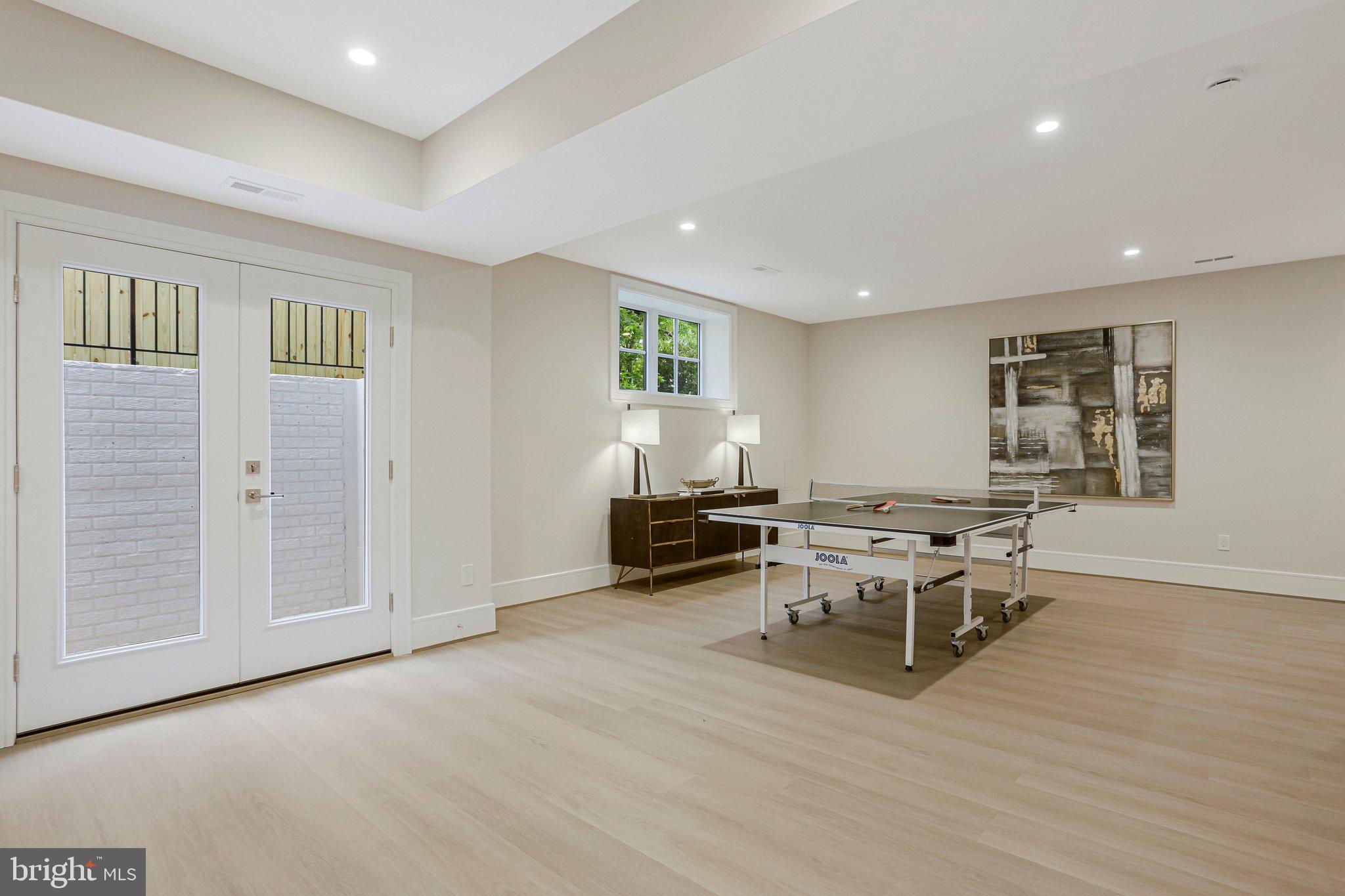 LEEWAY OVERLEE - Residential