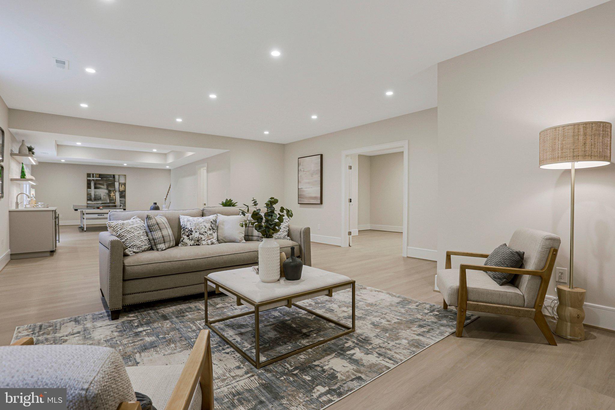 LEEWAY OVERLEE - Residential