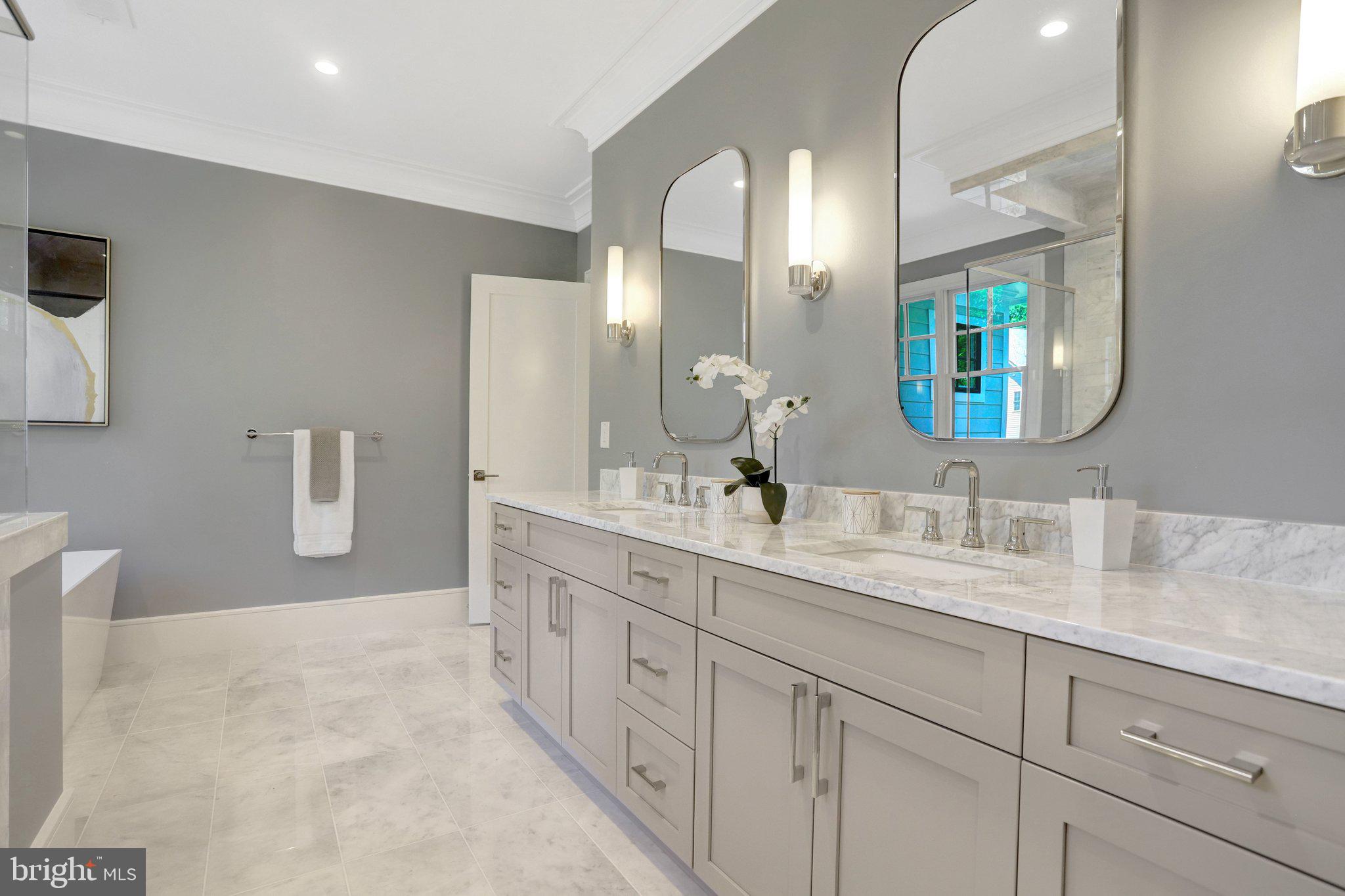 LEEWAY OVERLEE - Residential