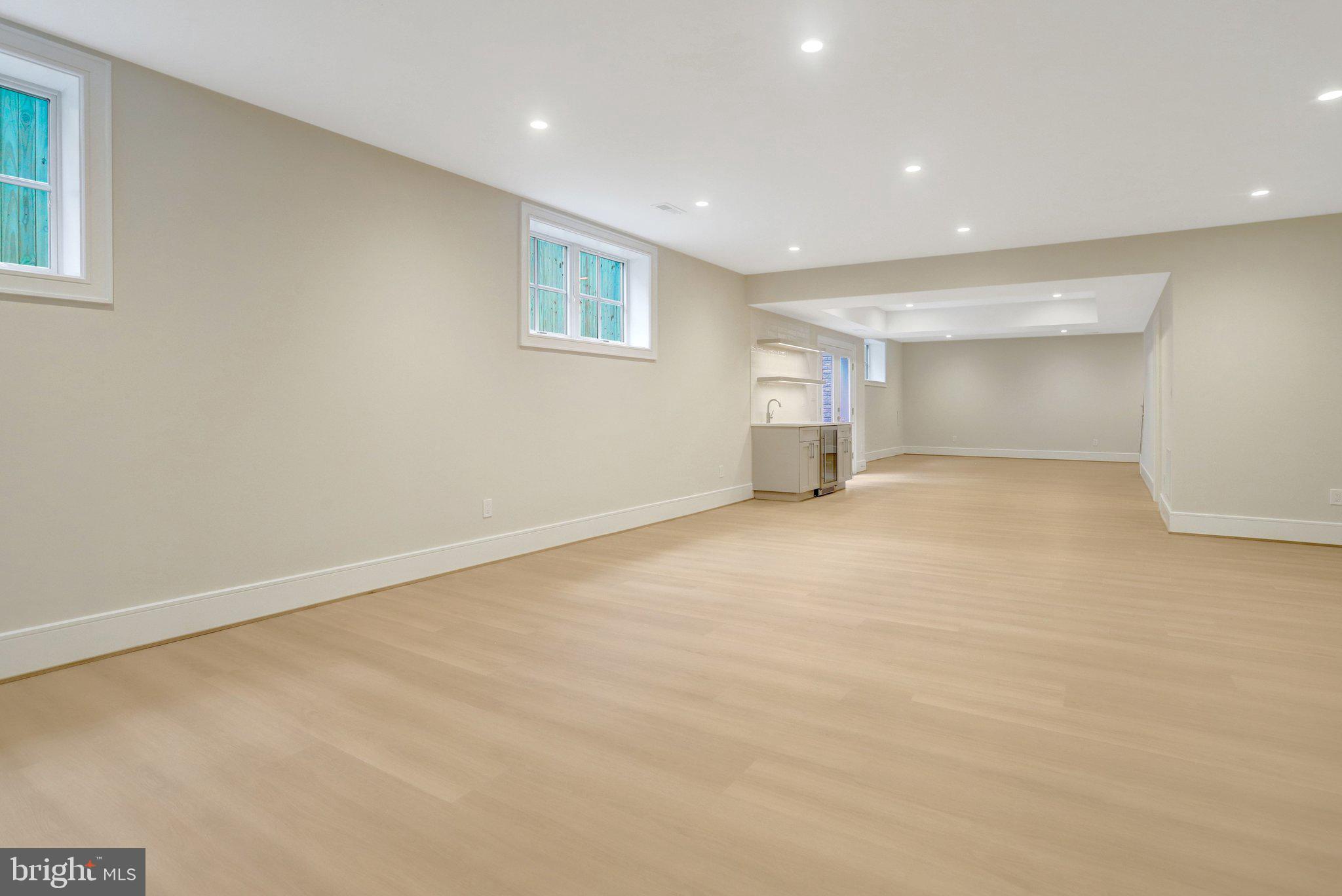 LEEWAY OVERLEE - Residential