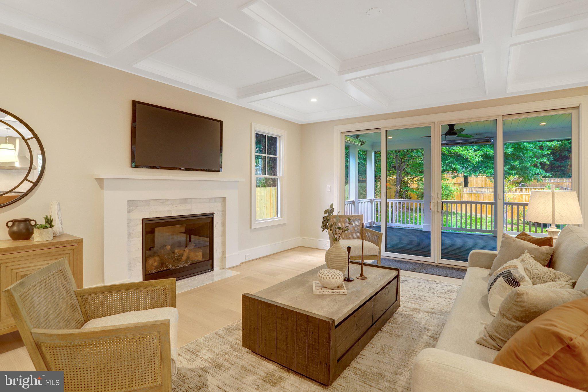 LEEWAY OVERLEE - Residential