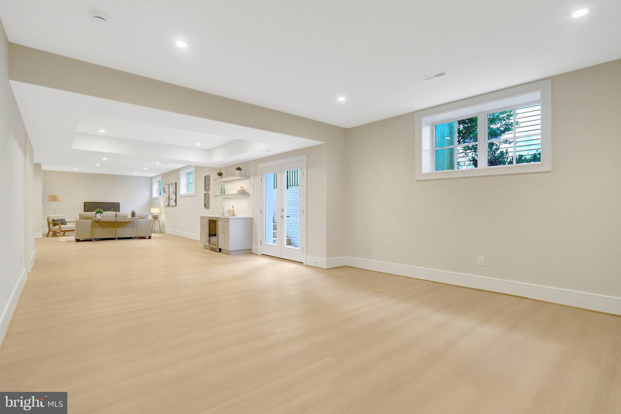 LEEWAY OVERLEE - Residential