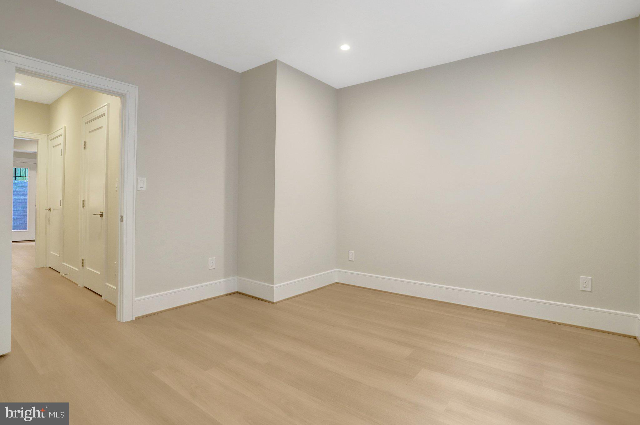LEEWAY OVERLEE - Residential