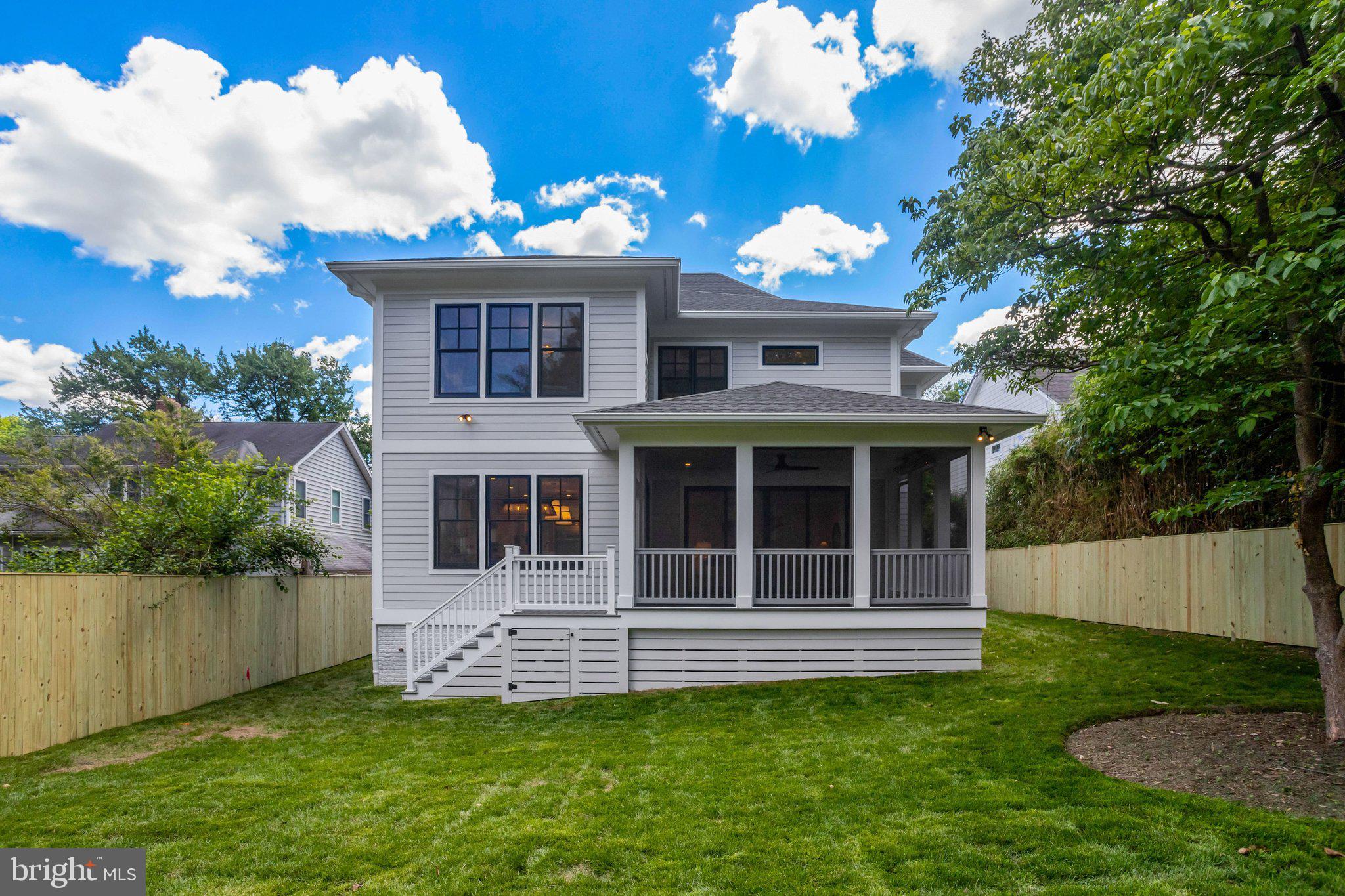 LEEWAY OVERLEE - Residential