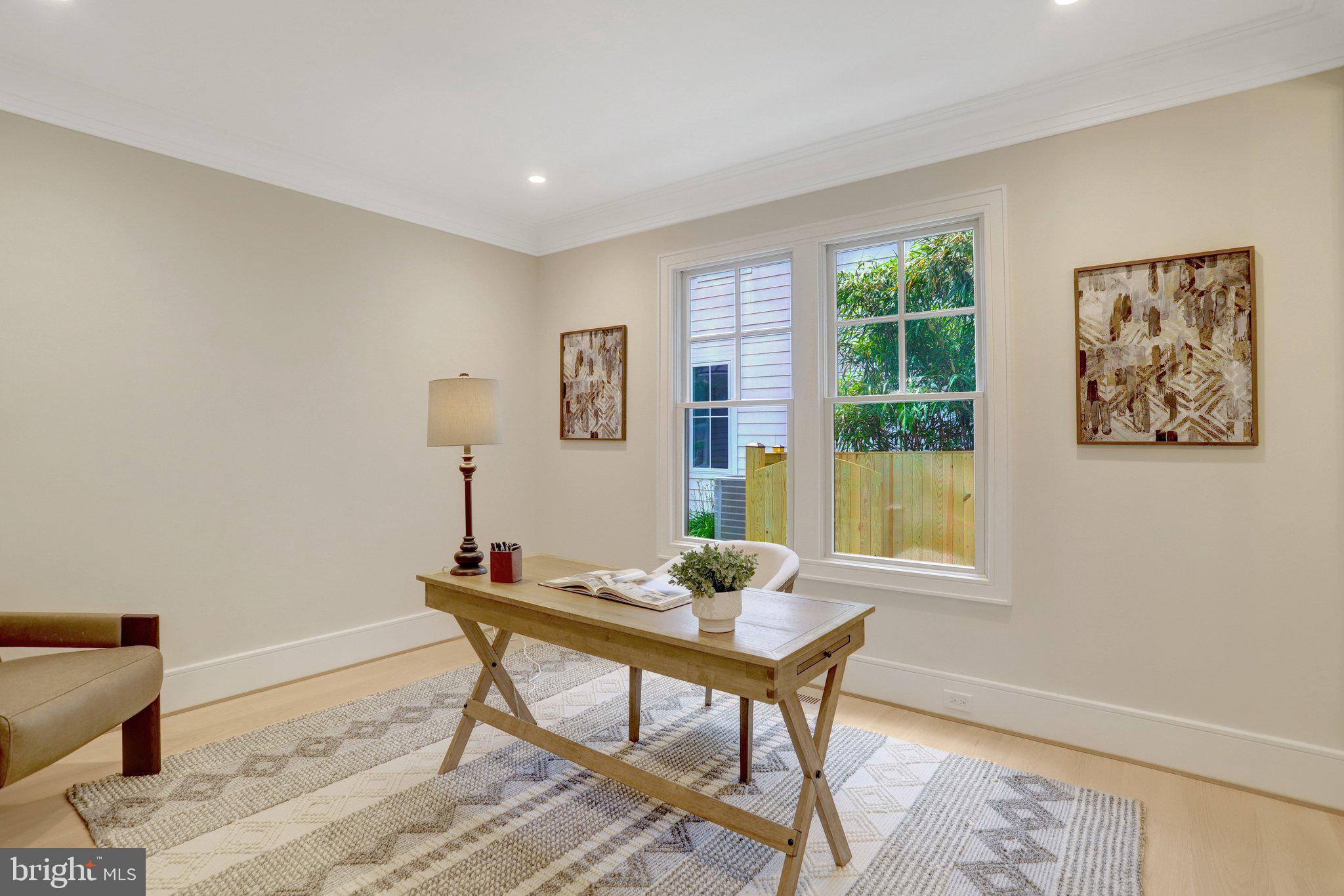 LEEWAY OVERLEE - Residential