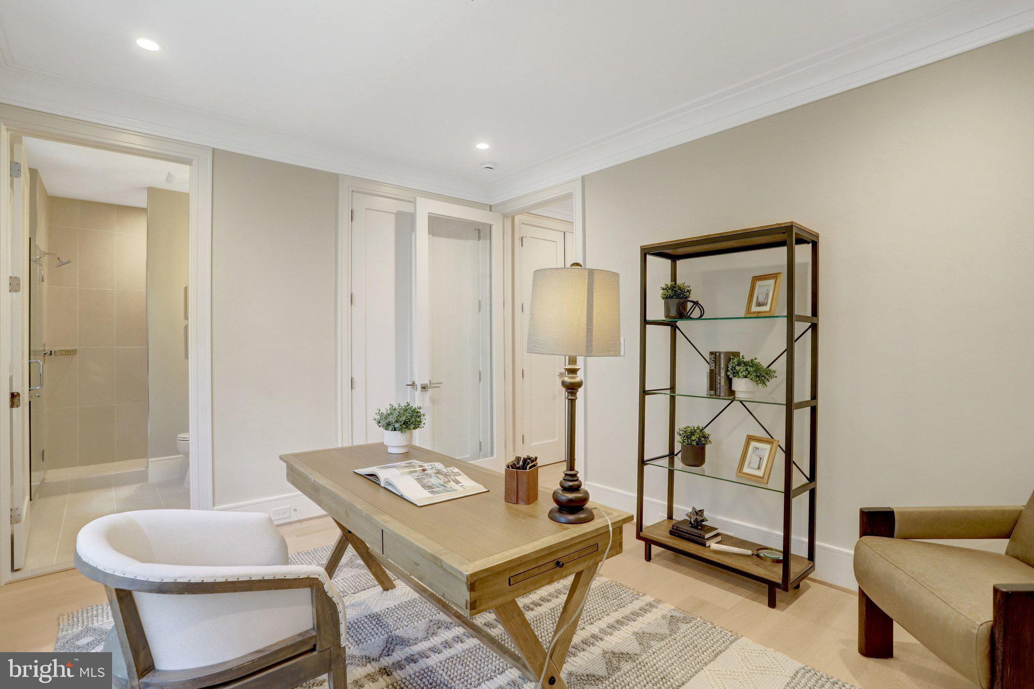 LEEWAY OVERLEE - Residential