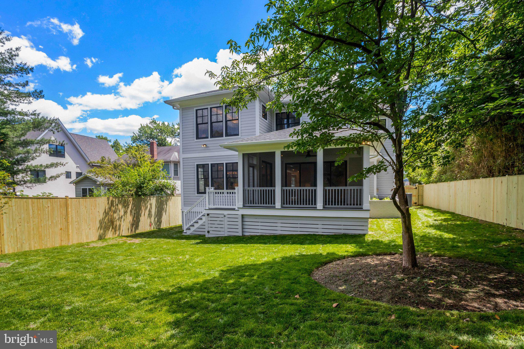 LEEWAY OVERLEE - Residential