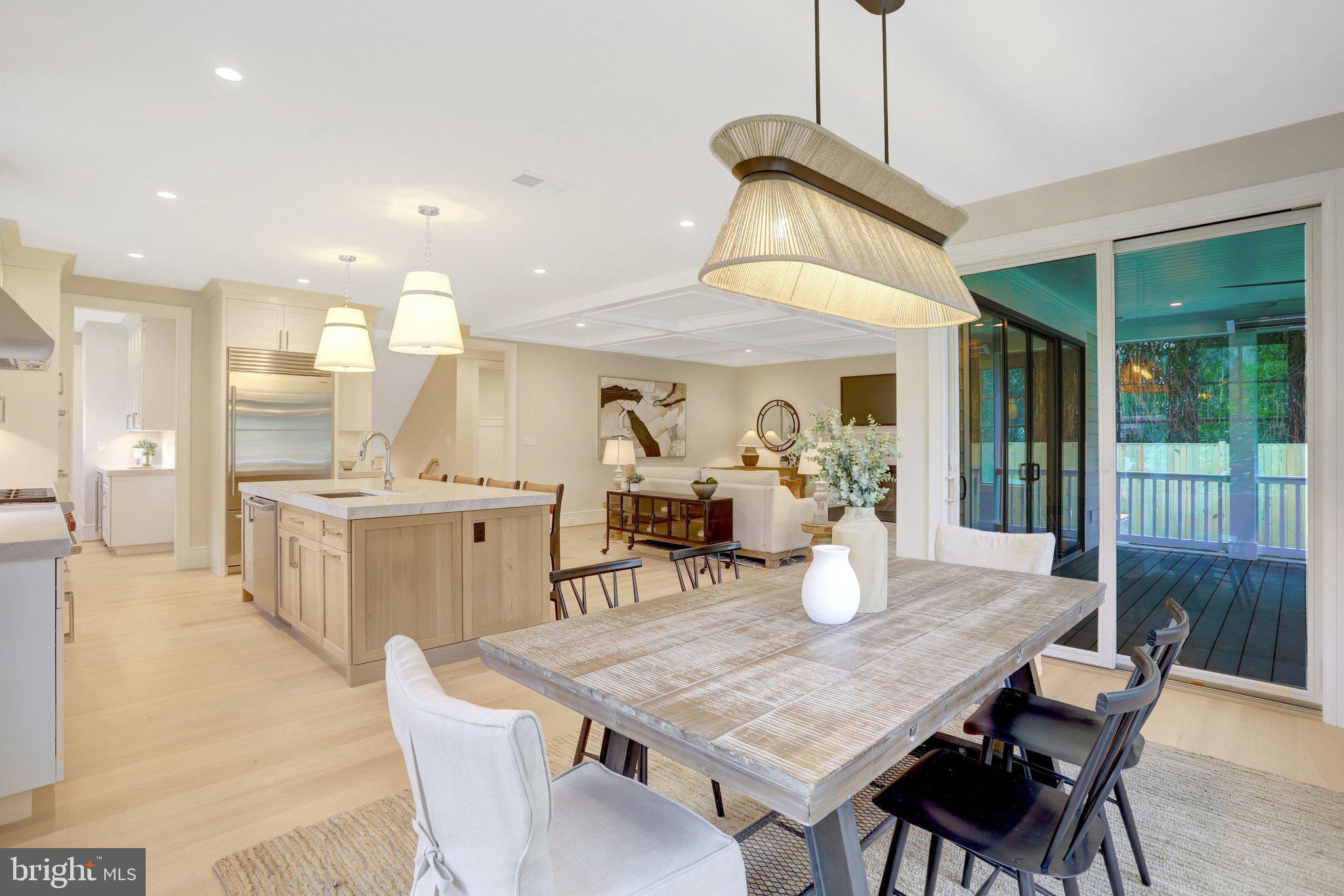 LEEWAY OVERLEE - Residential