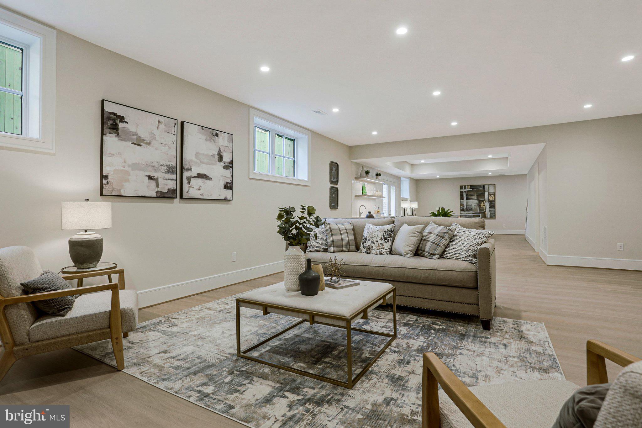 LEEWAY OVERLEE - Residential
