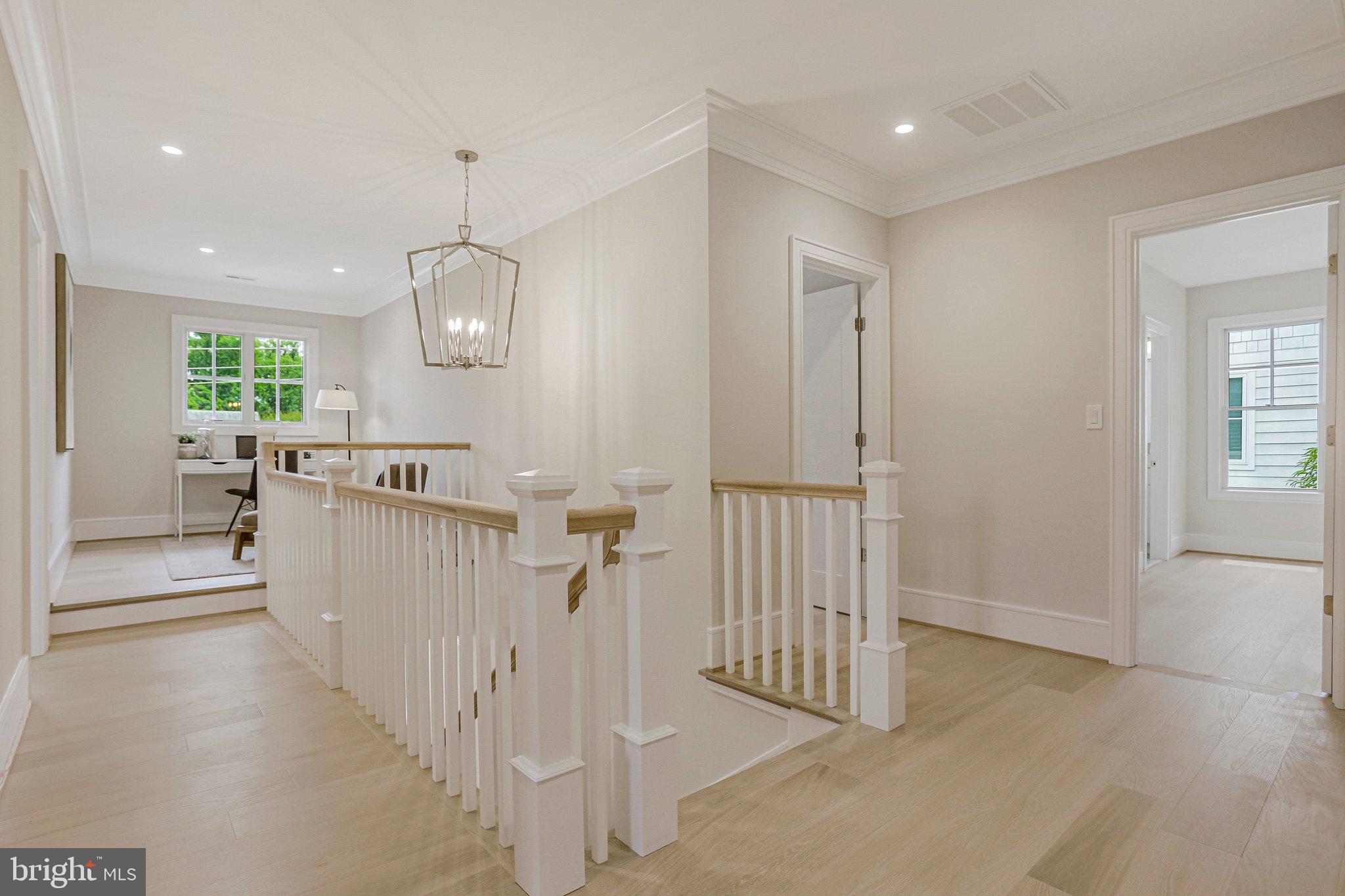 LEEWAY OVERLEE - Residential