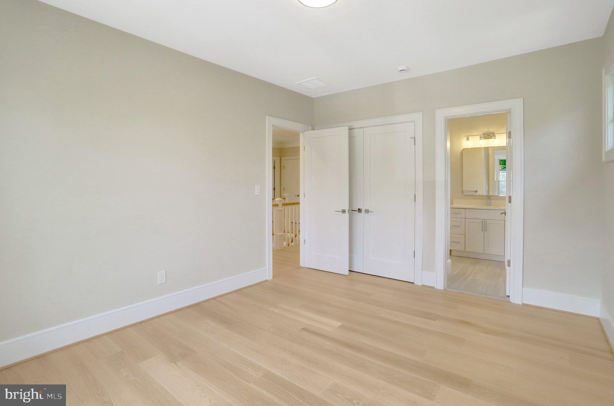 LEEWAY OVERLEE - Residential