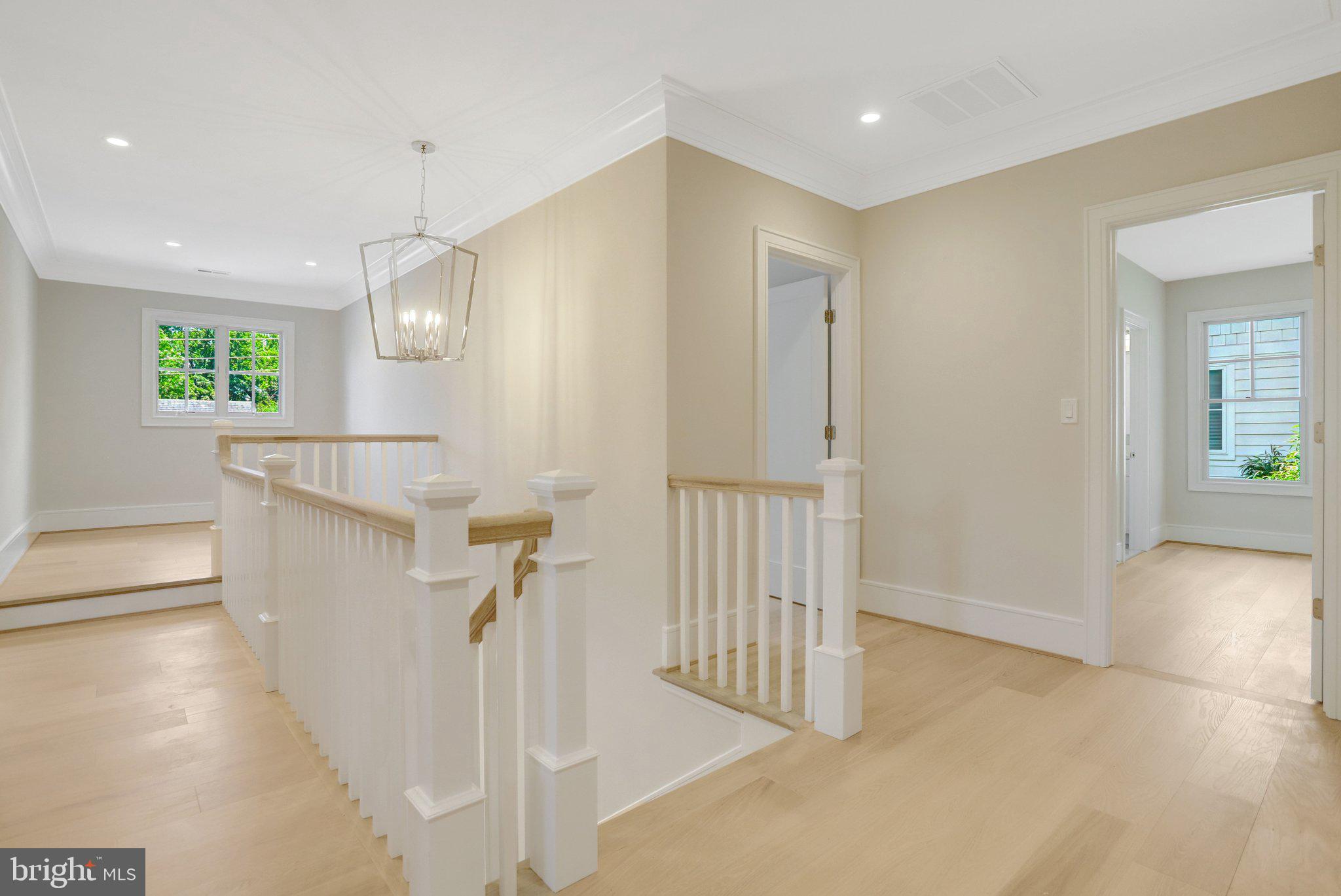 LEEWAY OVERLEE - Residential