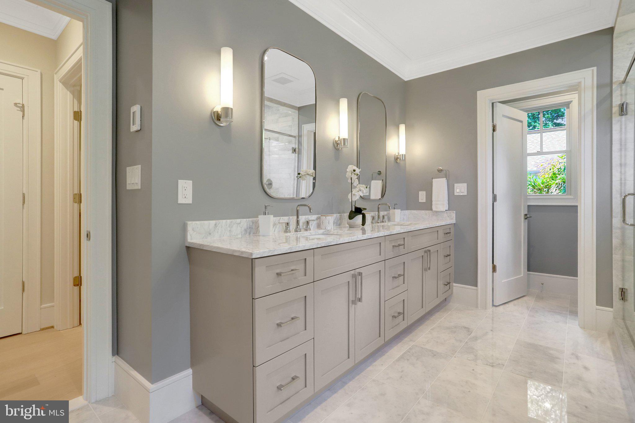 LEEWAY OVERLEE - Residential
