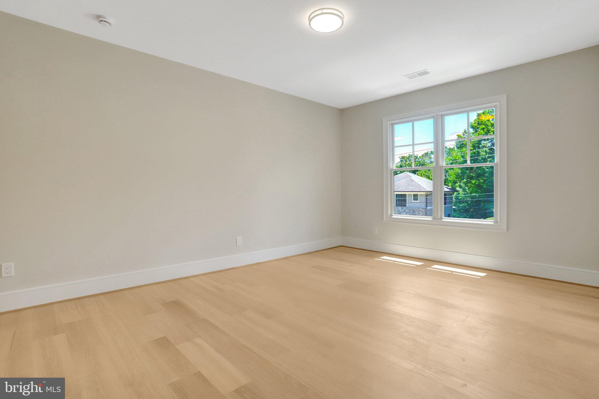 LEEWAY OVERLEE - Residential