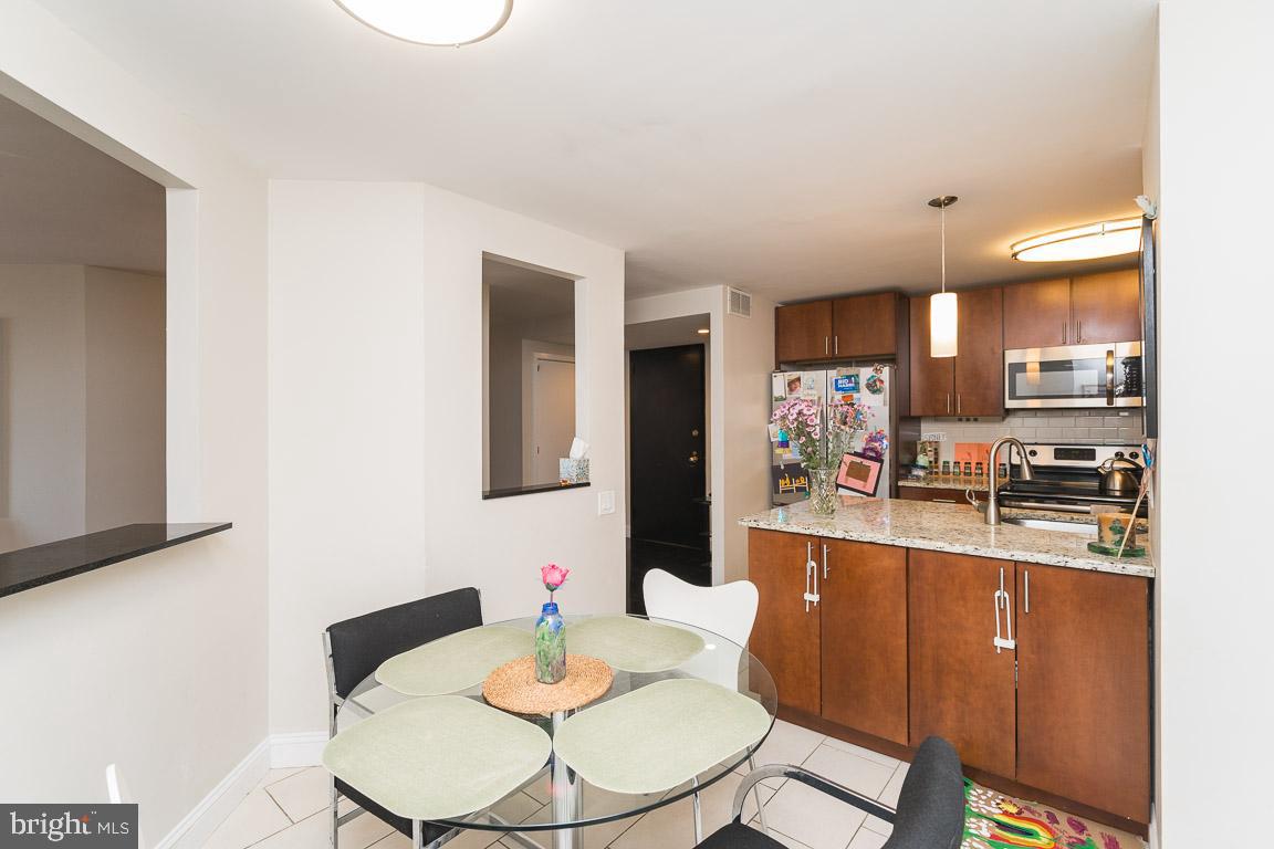 RITTENHOUSE SQUARE - Residential Lease